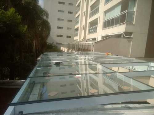 10.Cobertura fixa com Vidro